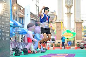 BIB: 506
                            <button type="button" onclick="openModal(24883483)" class="btn btn-primary btn-sm float-right btn-popup" data-toggle="modal" data-target=".modal-high-quality">
                        <i class="fas fa-shopping-cart"></i> Add to Cart
                    </button>
                                            <button type="button" onclick="isThisMe(24883483, true)" class="btn btn-success btn-sm float-right btn-popup btn-isme hidden" data-toggle="tooltip" data-placement="bottom" title="นี่คือรูปของคุณใช่ไหม คลิกที่นี่เพื่อเอาเข้าอัลบั้ม">
                        <i class="fas fa-plus"></i> Add to album
                    </button>
                    <button type="button" onclick="isThisMe(24883483, false)" class="btn btn-warning btn-sm float-right btn-popup btn-isnotme hidden">
                        <i class="fas fa-ban"></i> Remove from album
                    </button>